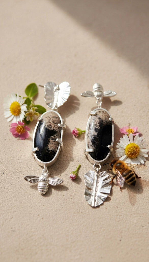 Hoja & Abeja con Raíz de Palmera petrificada