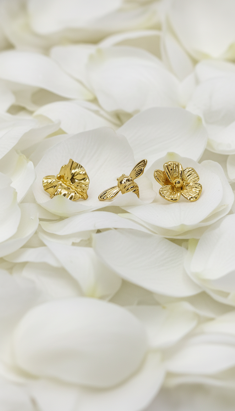 Set de Aretes Trío Abeja, Flor & Hoja con dos extensiones